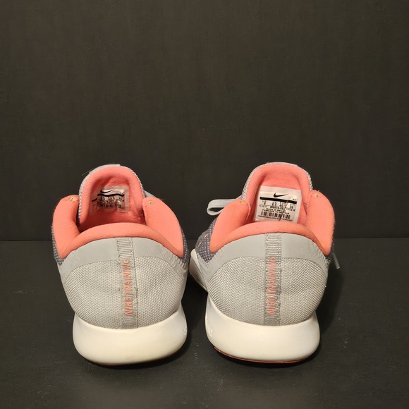 Nike Women's Athletic Shoes in Gray and Coral/Pink - Picture 3 of 7